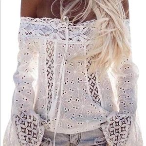 Off the shoulders lace/cotton top